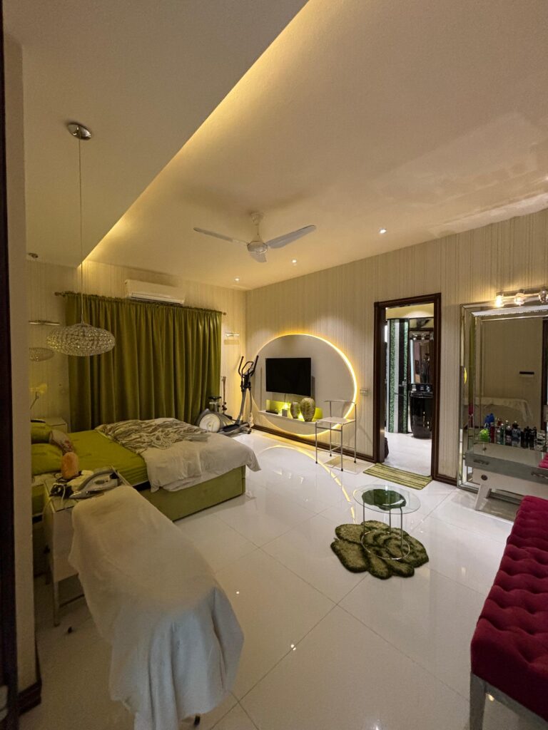 WhatsApp Image 2025-11-29 at 11.21.05