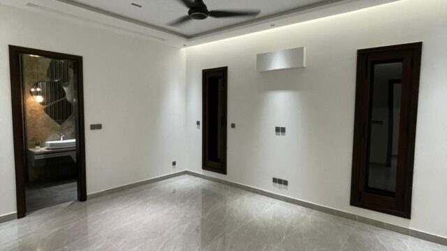 WhatsApp Image 2025-11-29 at 11.32.35 (2)