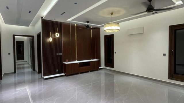 WhatsApp Image 2025-11-29 at 11.32.44